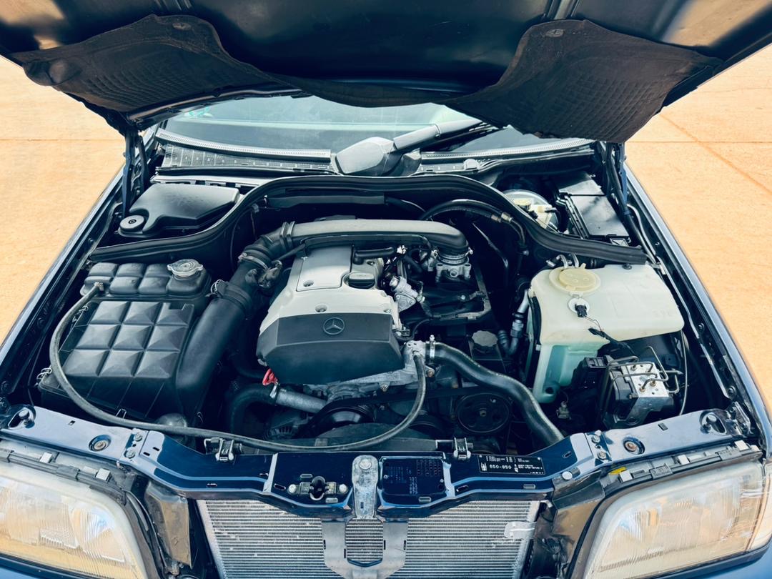 Image de Mercedes C180